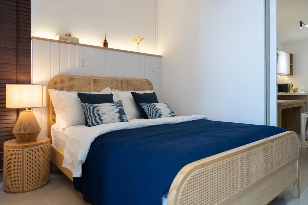 Apartment The Nest At The Shore Kk Cbd Seaview With Balcony *