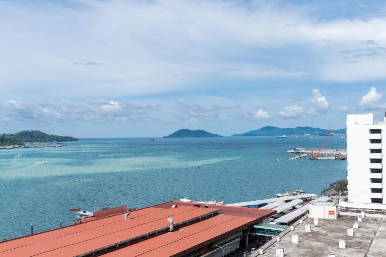 The Nest At The Shore Kk Cbd Seaview With Balcony * Kota Kinabalu