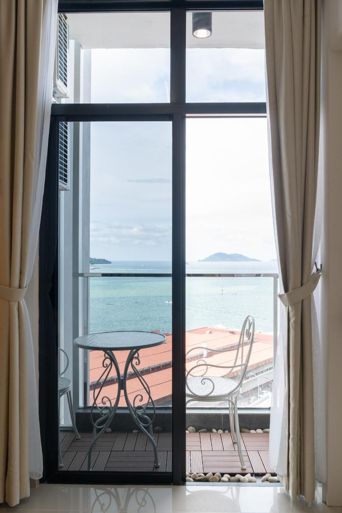The Nest At The Shore Kk Cbd Seaview With Balcony Kota Kinabalu